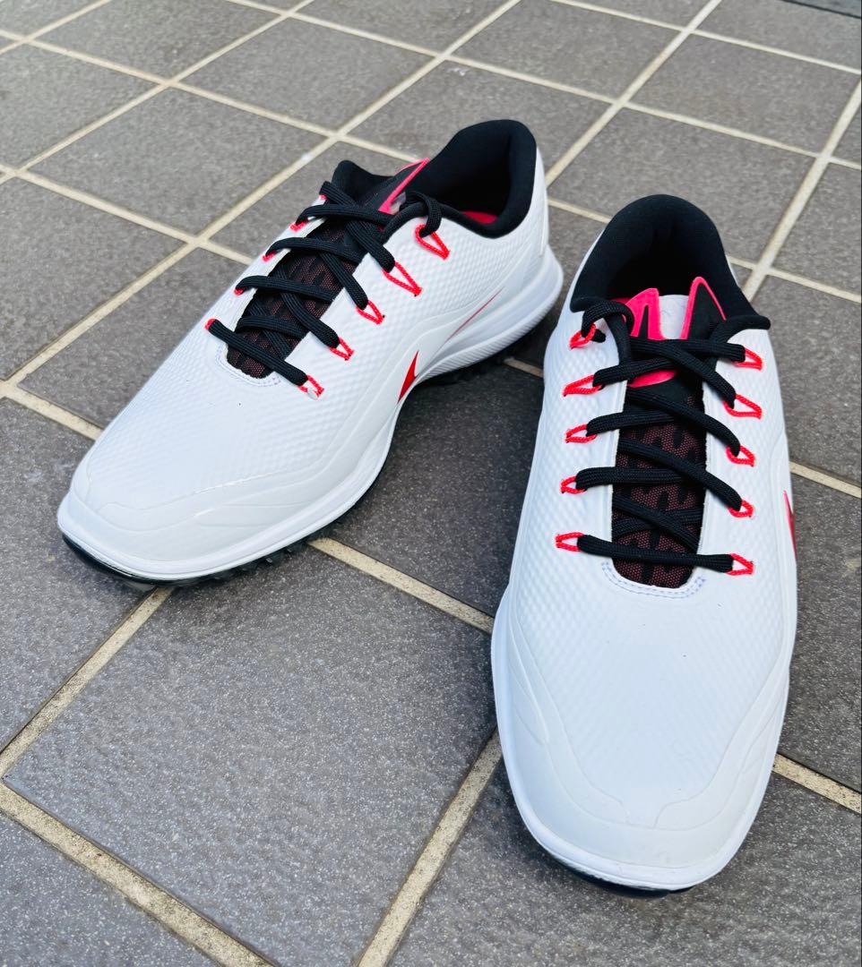 【未使用】ゴルフシューズ白×レッド 26cm 909037-101【ナイキ】