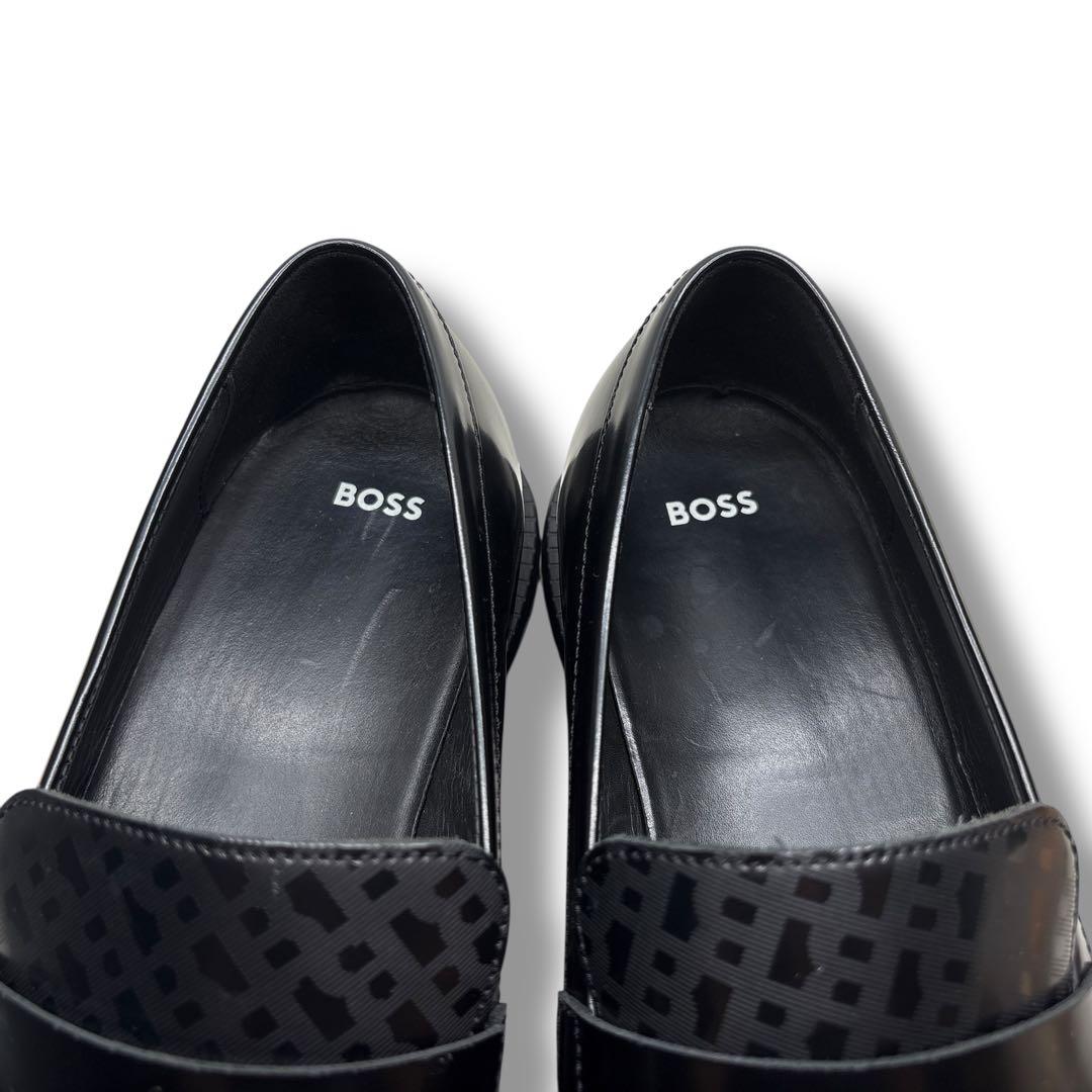 美品■HUGO BOSS【26.0】現行 総柄ロゴ ローファー ブラック 本革