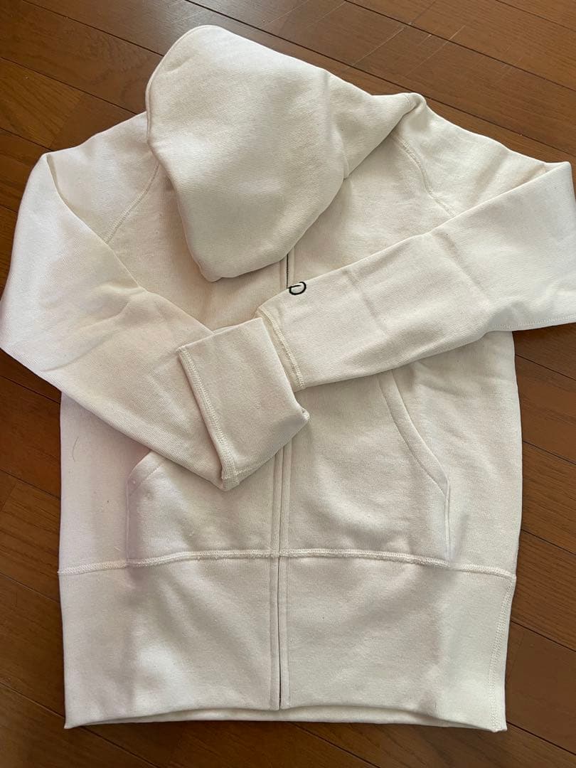 新品☆DRESSTERIOR フルジッパー ホワイトパーカー♪アイボリー