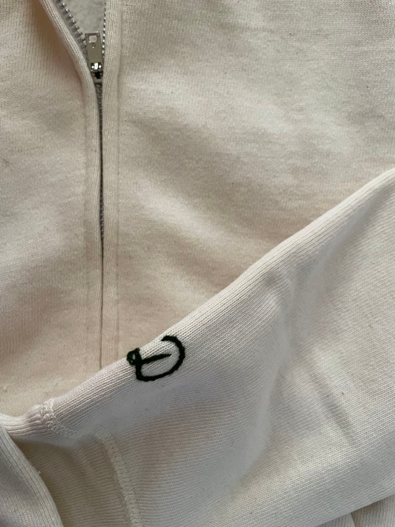 新品☆DRESSTERIOR フルジッパー ホワイトパーカー♪アイボリー