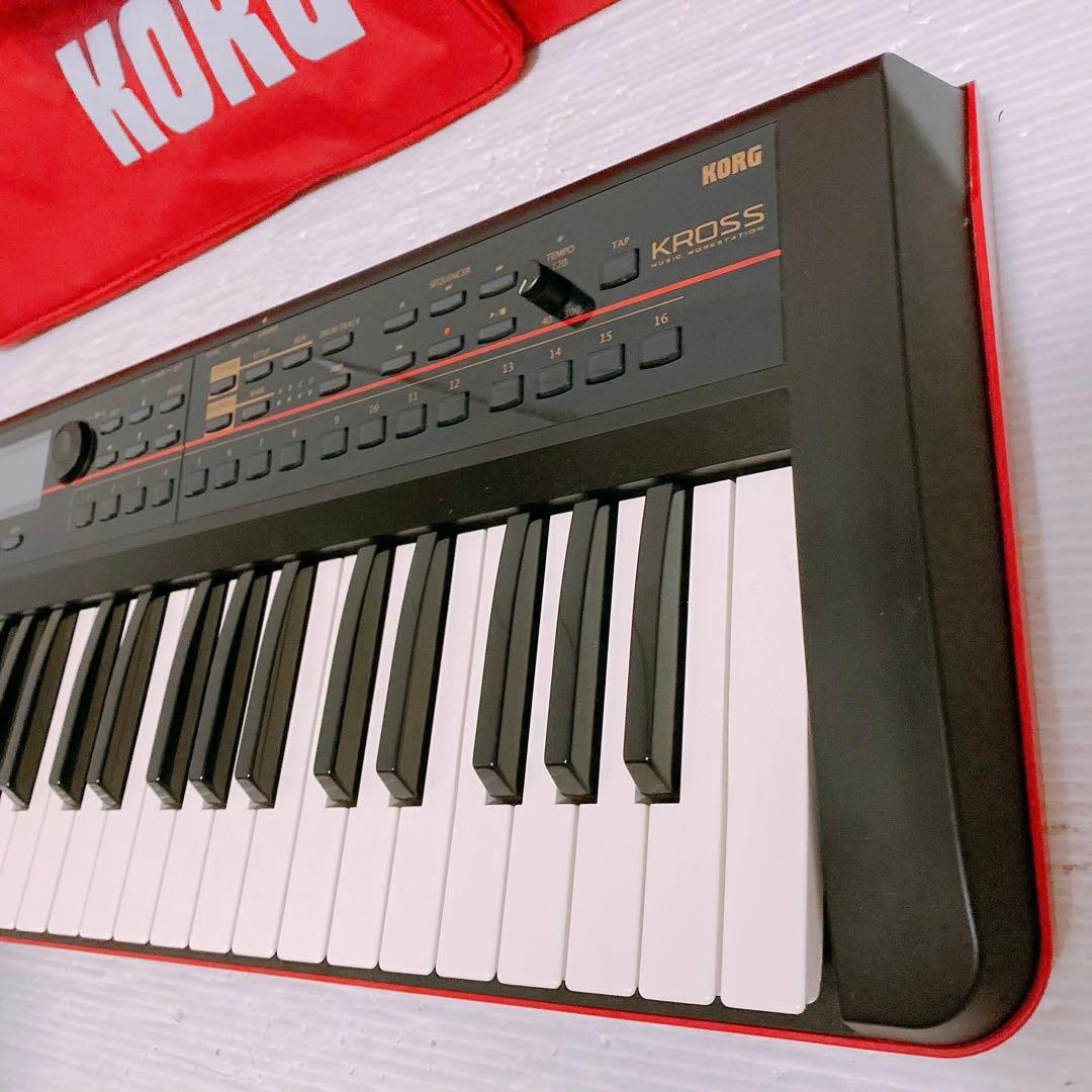 KORG KROSS-61 シンセサイザー　ケース付き