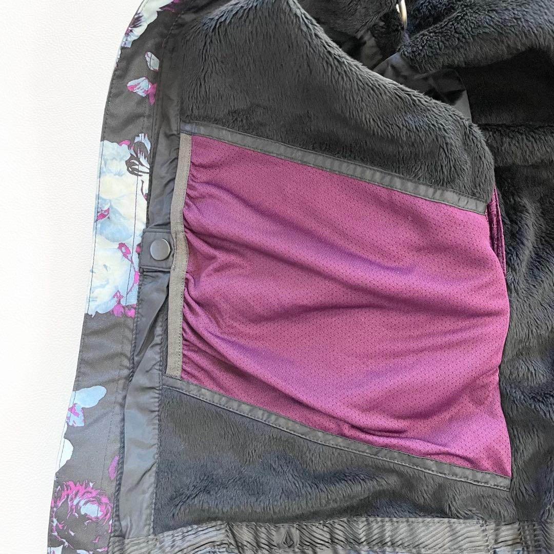 4440【新品タグ付き】ボルコム スノボウェア ジャケット 花柄 レディース 黒