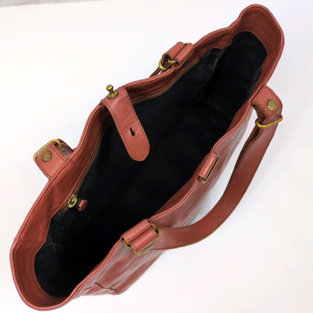 イルビゾンテ ハンドバッグ トートバッグ レザー ブラウン ロゴ型押し