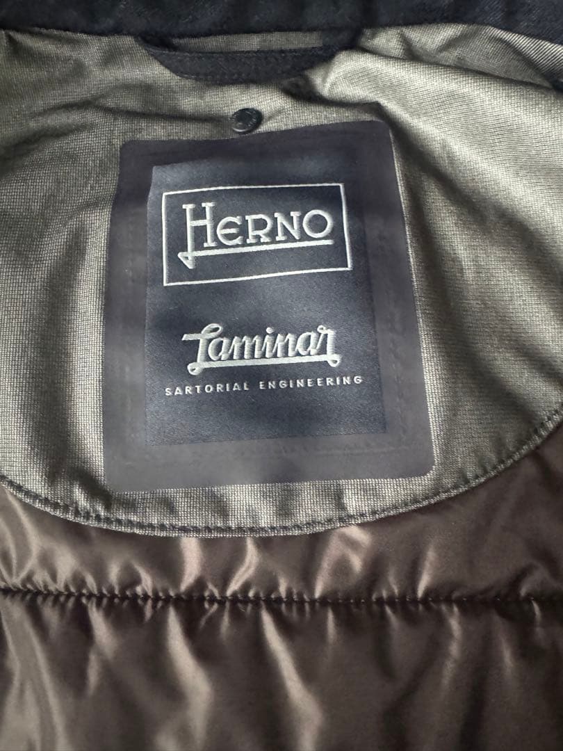 Herno Laminar フード付きジャケット 紺　44