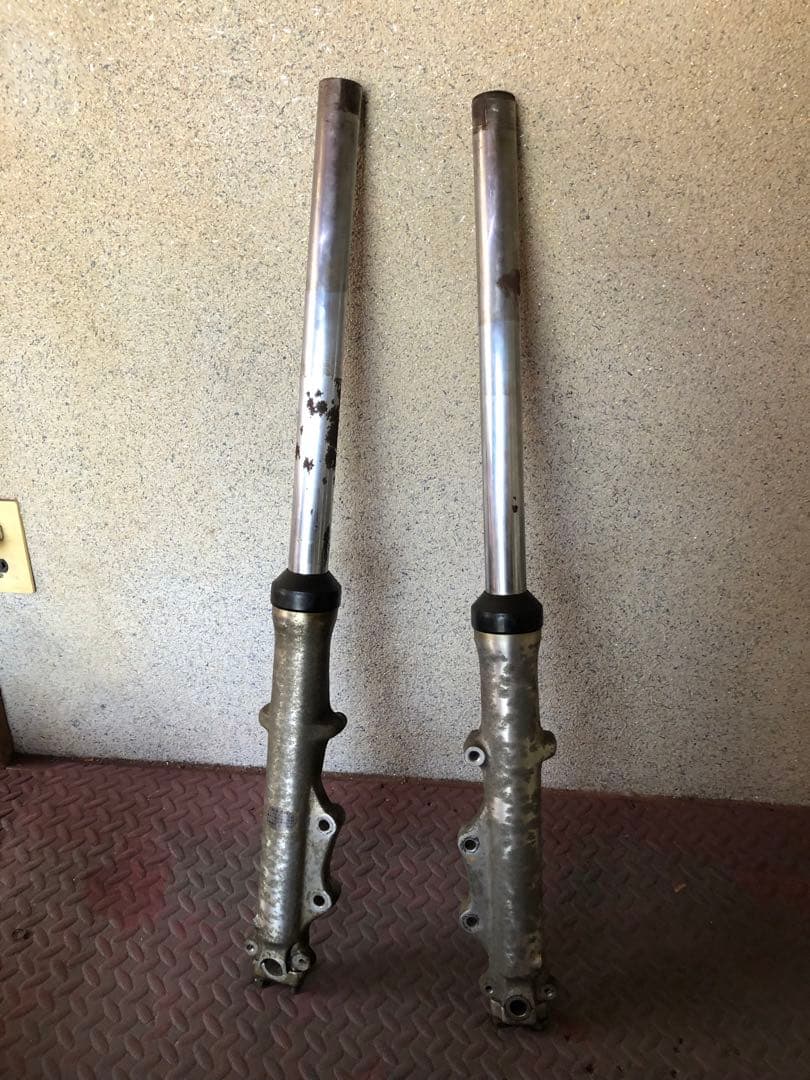 gt750 フロントフォーク