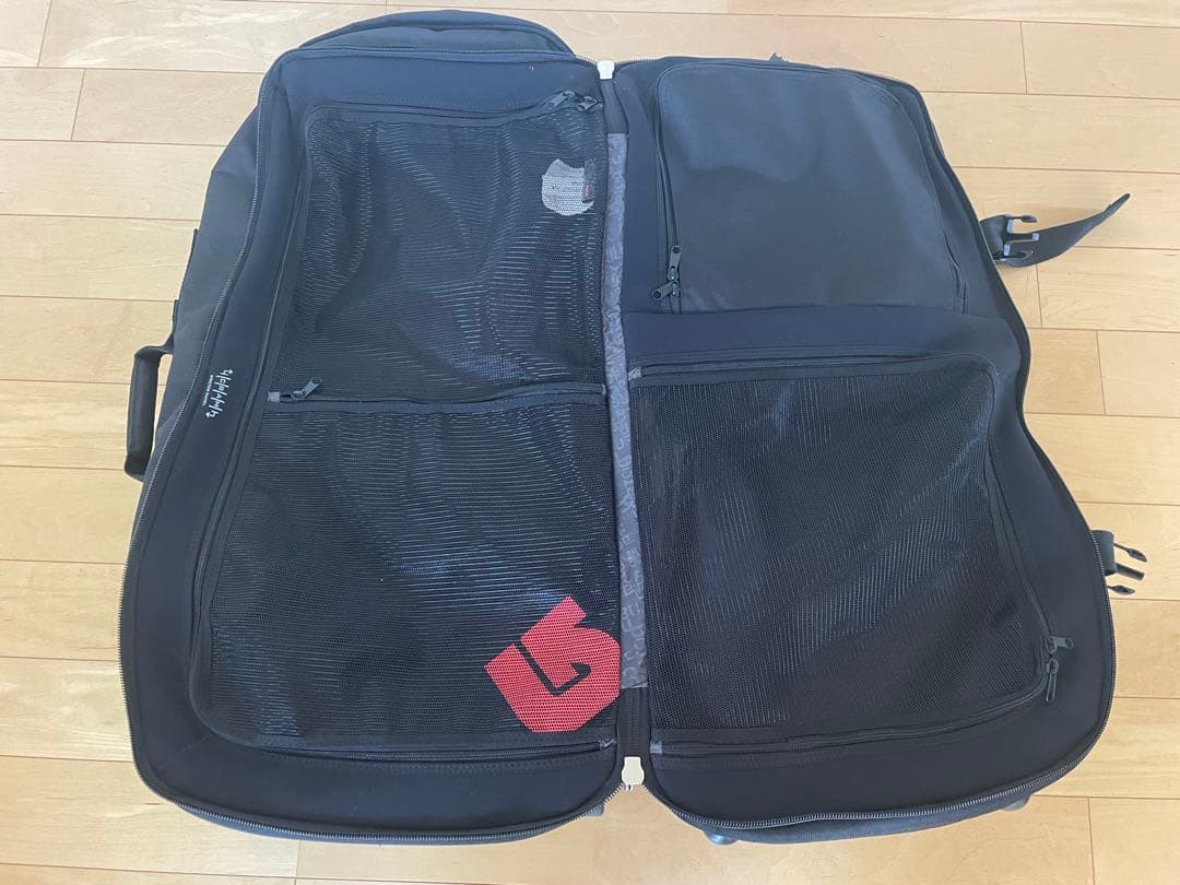 BURTON 大型キャリーバッグ ブラック