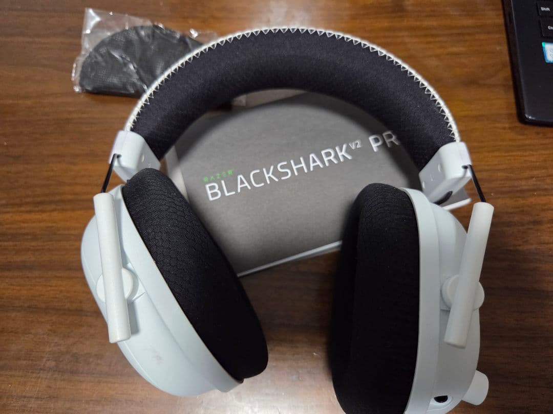 Razer BLACKSHARK V2 PRO ホワイト