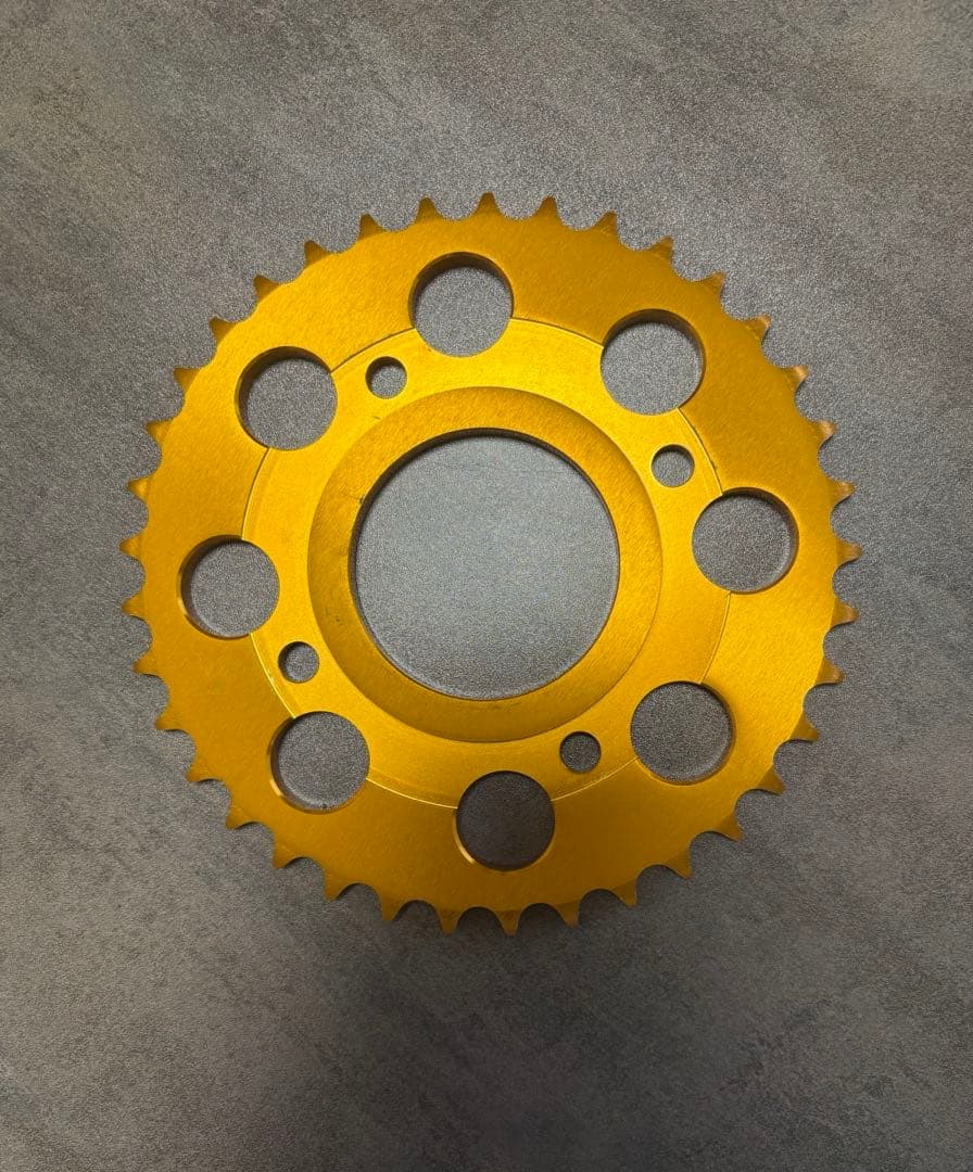 cb400nスプロケット　ゴールド　ホーク3 バブ