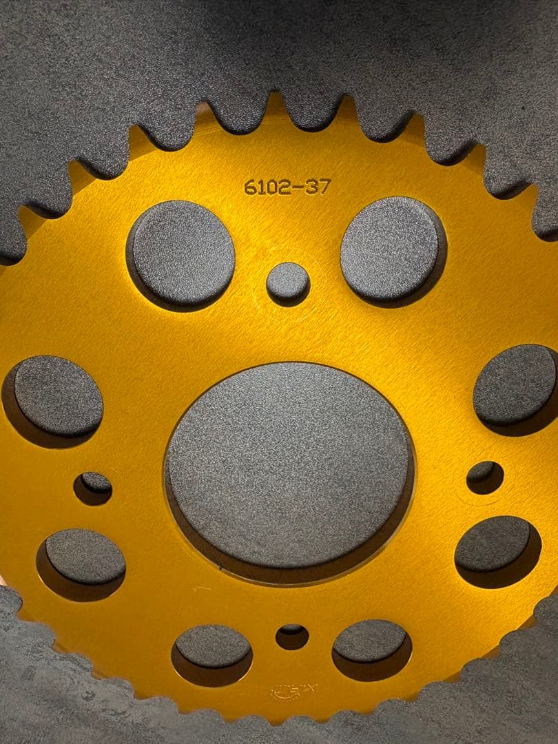 cb400nスプロケット　ゴールド　ホーク3 バブ