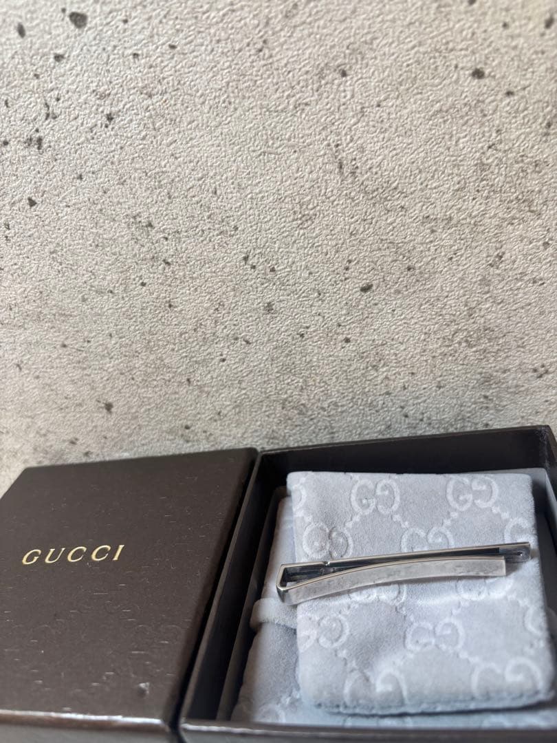 GUCCI インフィニティノットシルバー ネクタイピン
