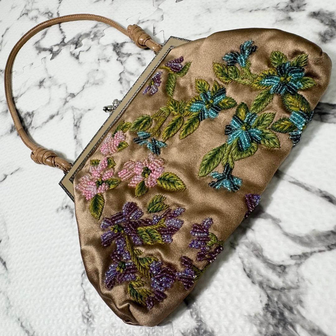 極美品◎ ヴァレンティノガラヴァーニ　パーティーバッグ　サテン生地　花柄刺繍