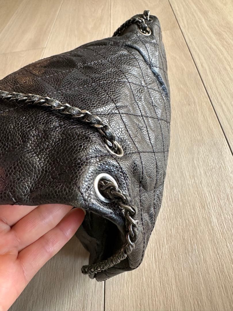 CHANEL ブラック レザー ショルダーバッグ