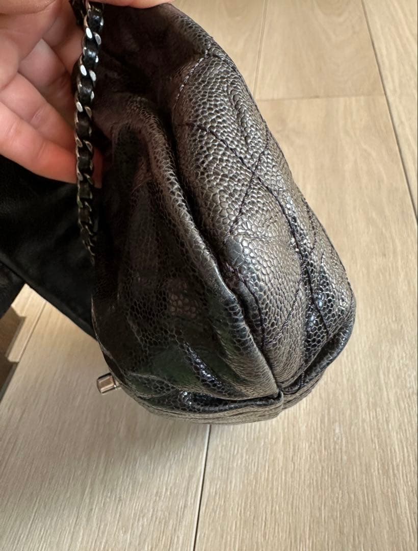 CHANEL ブラック レザー ショルダーバッグ