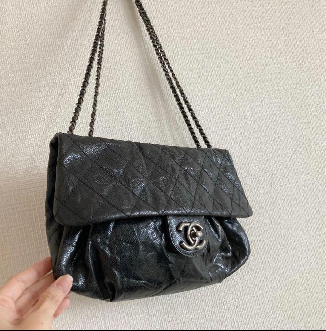 CHANEL ブラック レザー ショルダーバッグ