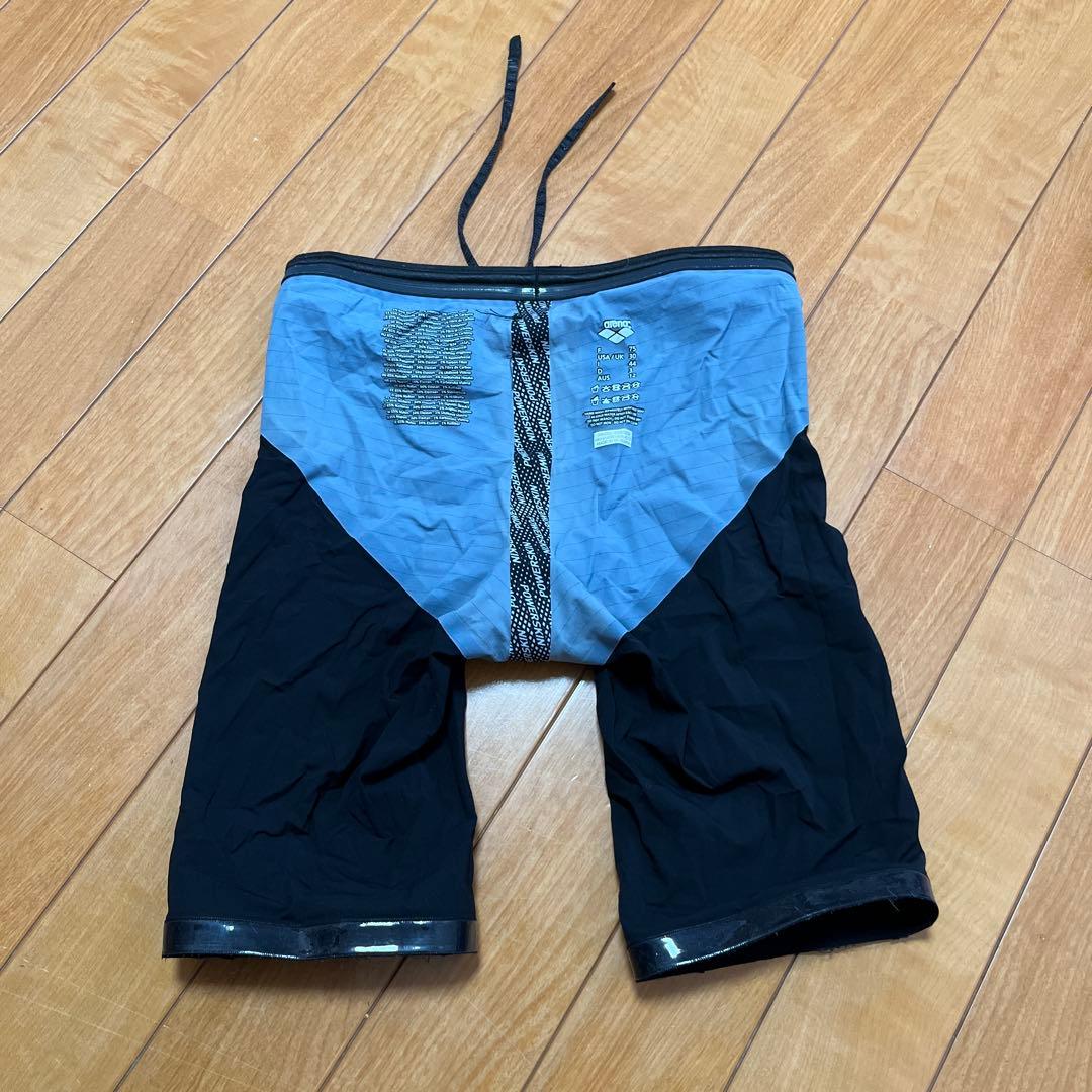 アリーナ 競泳水着 メンズ カーボンエアスクエア Mサイズ ②
