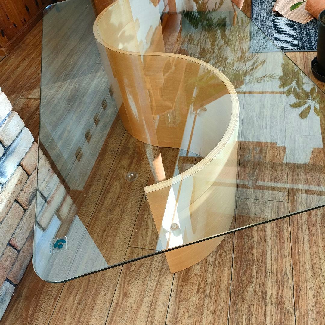 希少　北欧風　シモンズ　ガラステーブル　フィヨルド　ウェーブテーブル　モダン