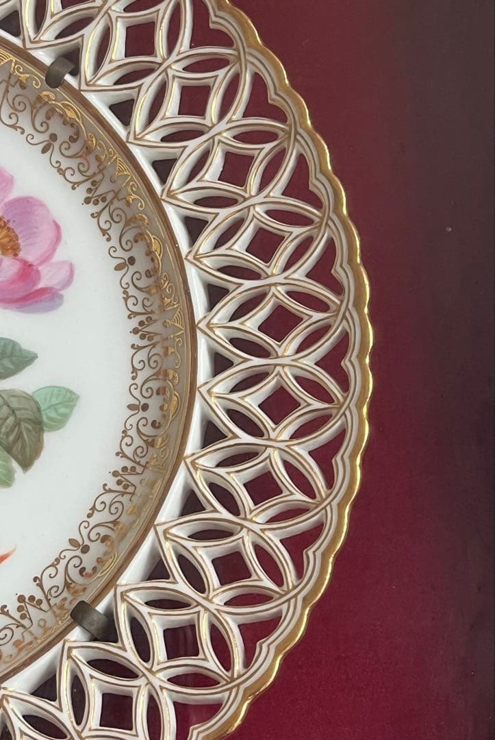 バラ 手描き 飾り皿 額装 花柄 陶器皿 金縁 透かし模様 高級品