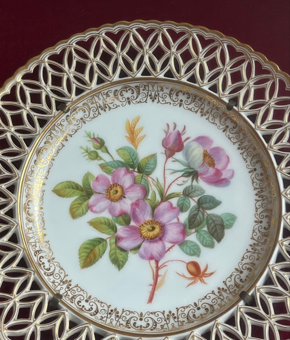 バラ 手描き 飾り皿 額装 花柄 陶器皿 金縁 透かし模様 高級品