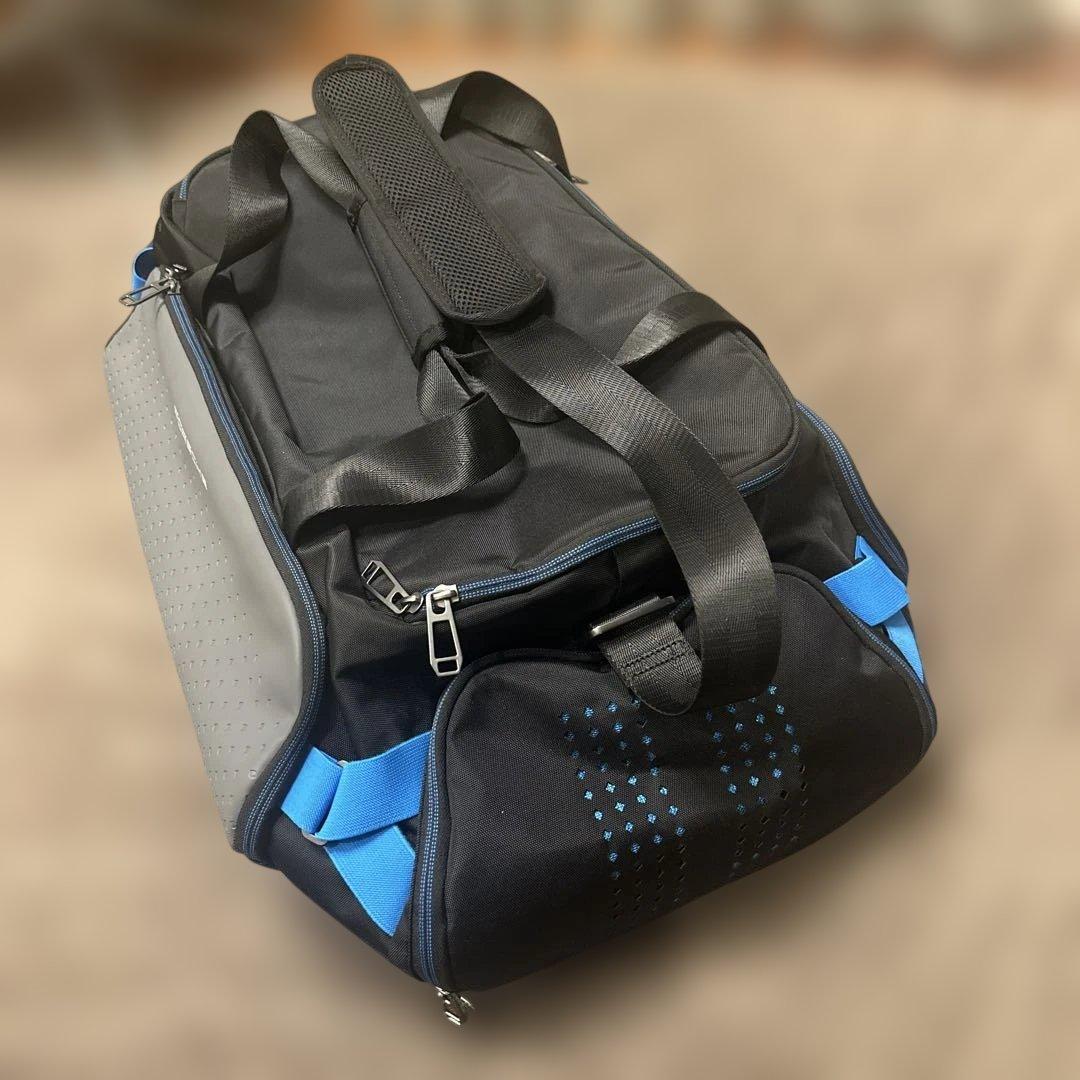 【新品未使用】ポルシェ タイカン スポーツバッグ　ボストンバッグ（スピード発送）