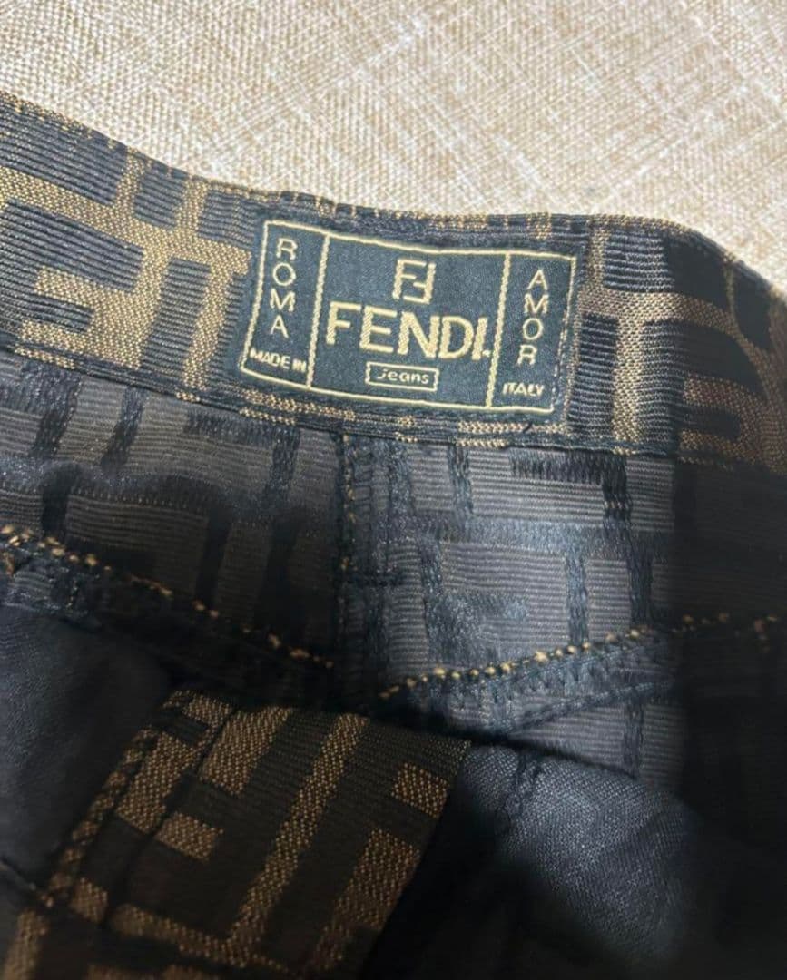 Fendi ロゴパターン タイトスカート