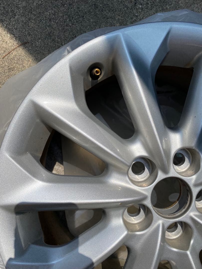 カローラツーリングアルミホイール純正一本