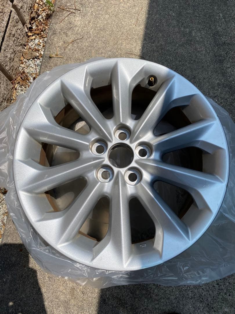 カローラツーリングアルミホイール純正一本