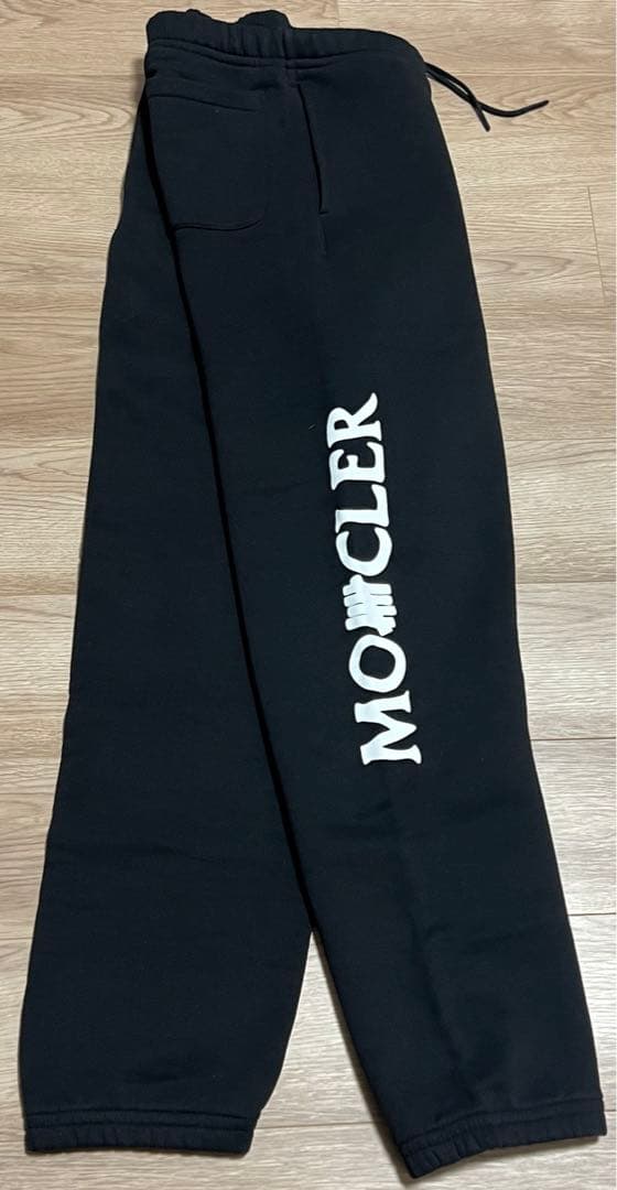 MONCLER x UNDEFEATED スウェットパンツ