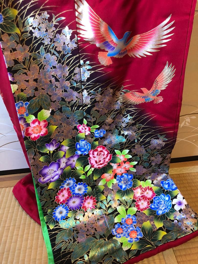 【超美品】婚礼 花嫁 引き振袖 赤 鳥花柄 フォトスタジオにて使用