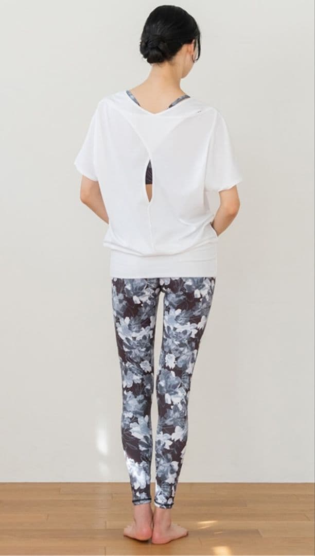 《新品未使用》【最終価格】ヨガウェアセットスカーラ　L サイズ　SUKALA