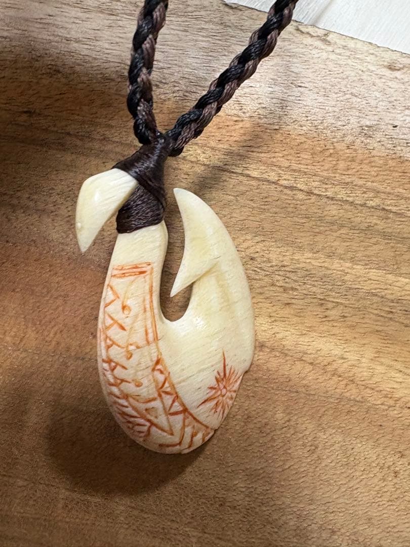 ボーンカービングネックレス(sw62)マッコウ