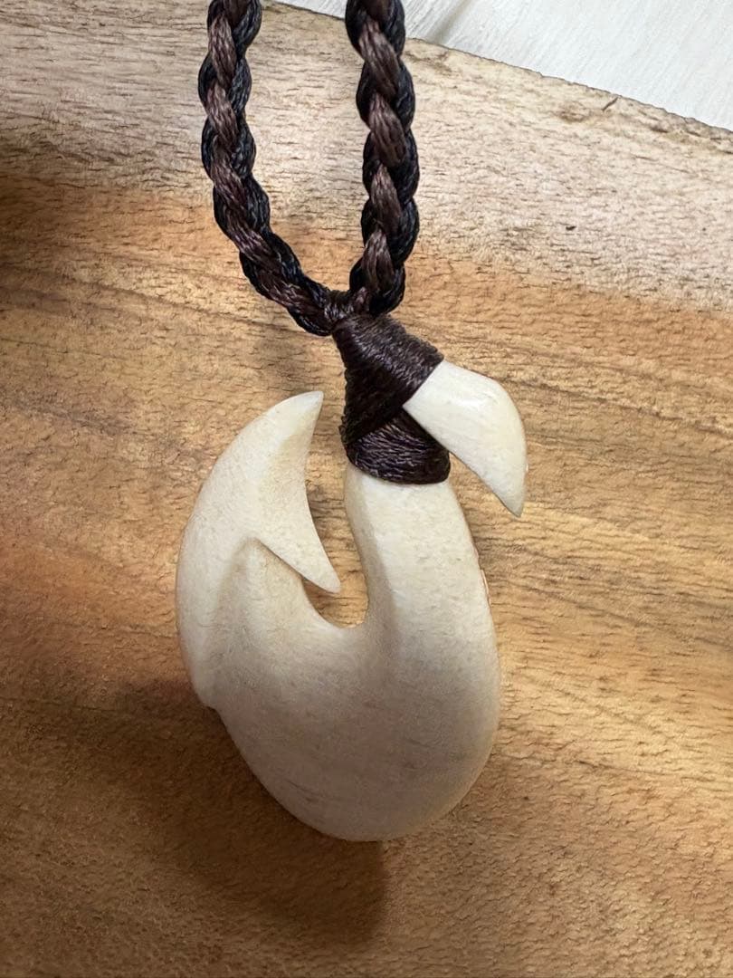 ボーンカービングネックレス(sw62)マッコウ