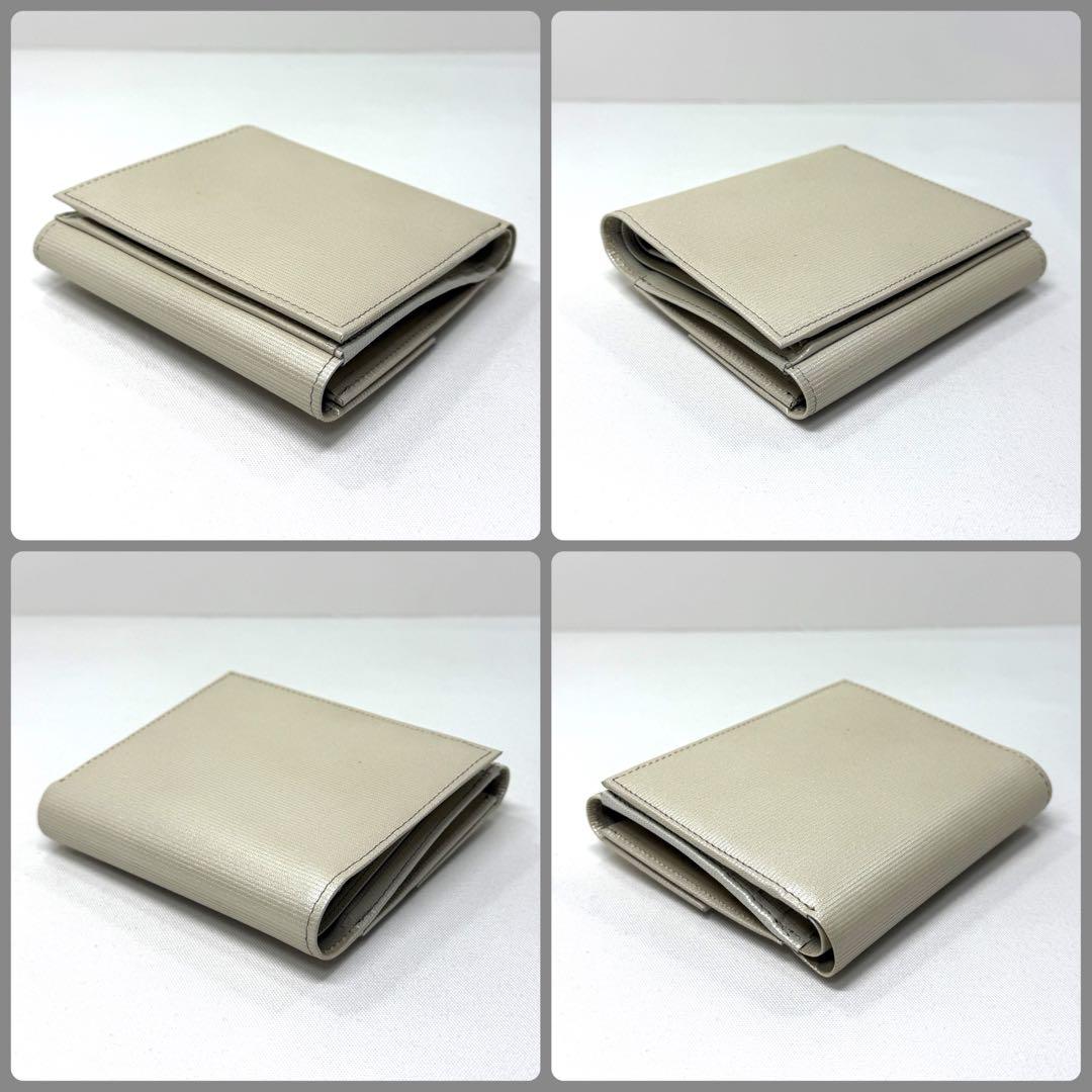 【新品】VALENTINO ヴァレンティノ 二つ折り財布 ロゴプレート ベージュ