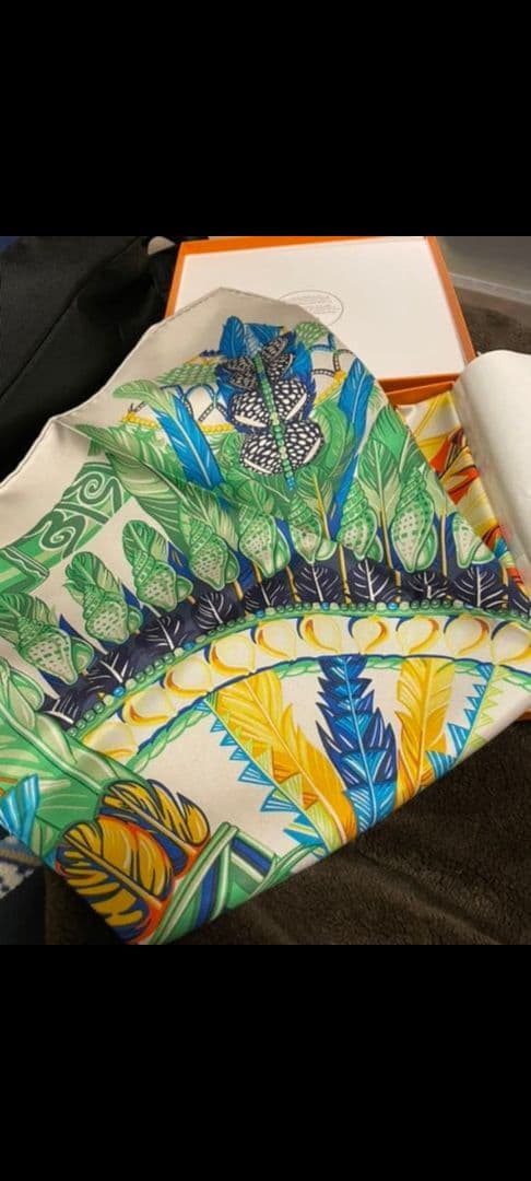 カレ90 ダンスパシフィック　グリ・アルジャン　21AW