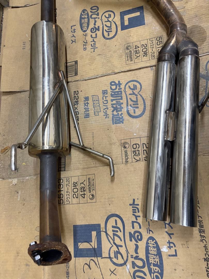 185サーフ　デュアルマフラー　ハイラックスサーフ185 ワンオフマフラー