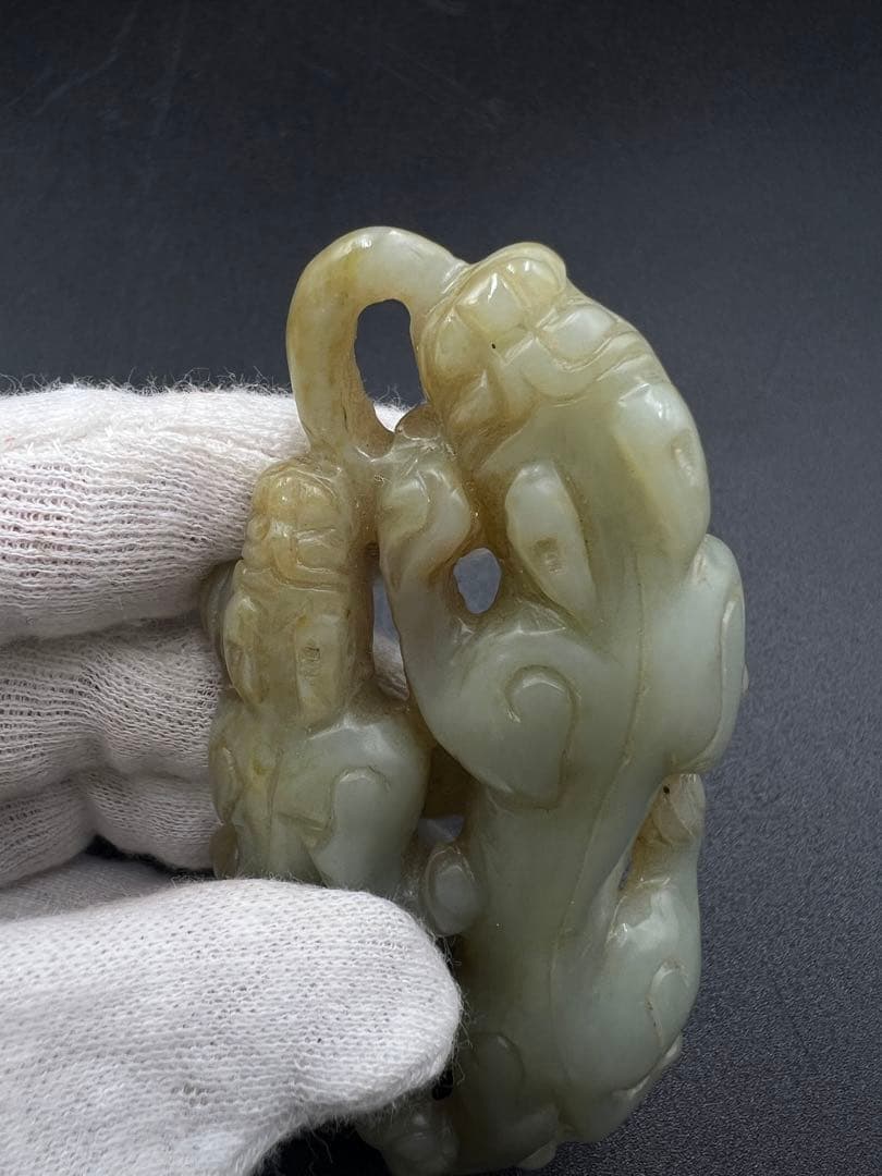 水芙蓉樣專用 玉佩 玉製品 雕刻 根付 飾り物 中国古美術 重さ約64g