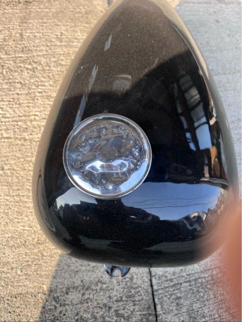 ハーレーダビットソン　マスタングタンク　コック付き