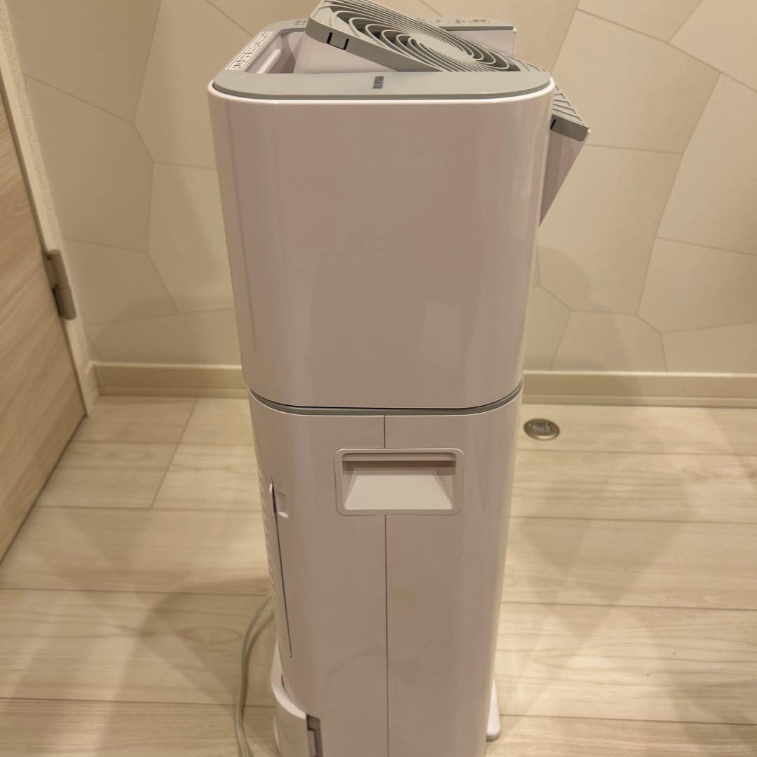 アイリスオーヤマ　衣類乾燥除湿機　ホワイト