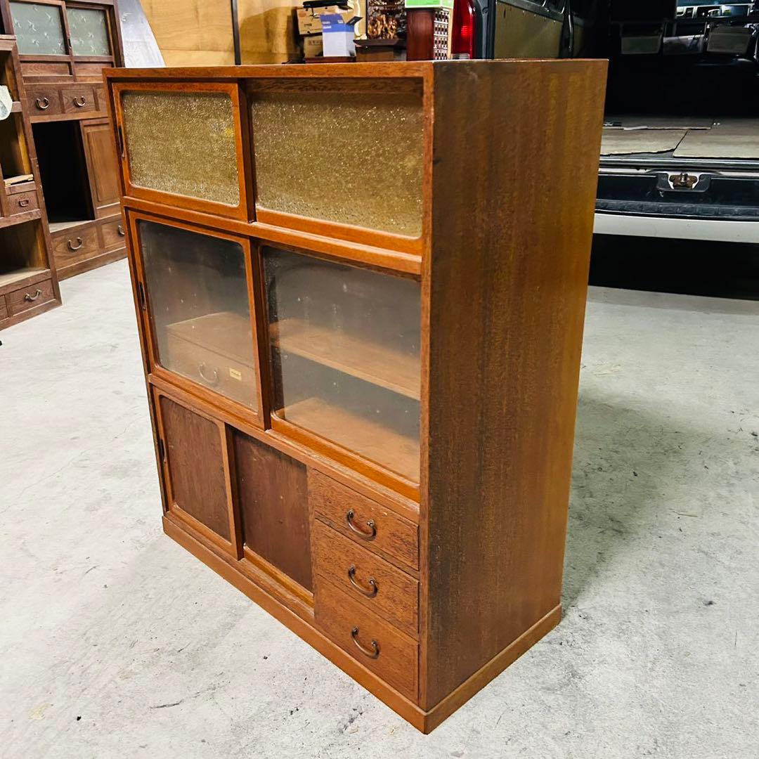 アンテーク、木製ガラス扉付き箪笥 引き出し3つ