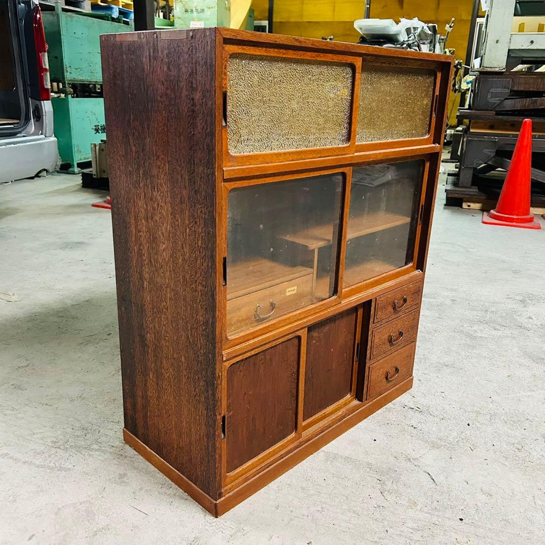 アンテーク、木製ガラス扉付き箪笥 引き出し3つ