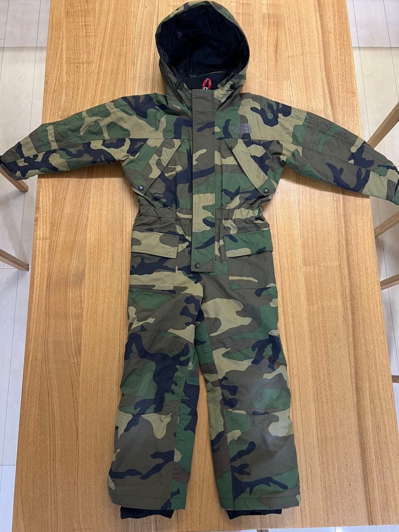 ノースフェイス　子ども用 迷彩 スキーウェア
