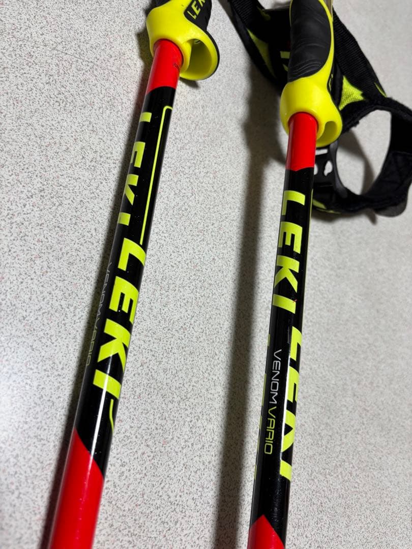 LEKI レキ　VENOM VARIO 3D ヴェノムバリオ　カーボン