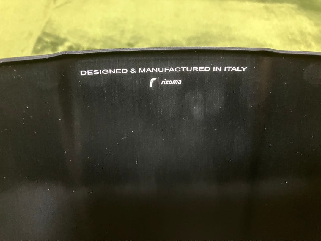  RnineT メーターバイザー rizoma リゾマ　ウィンドシールド