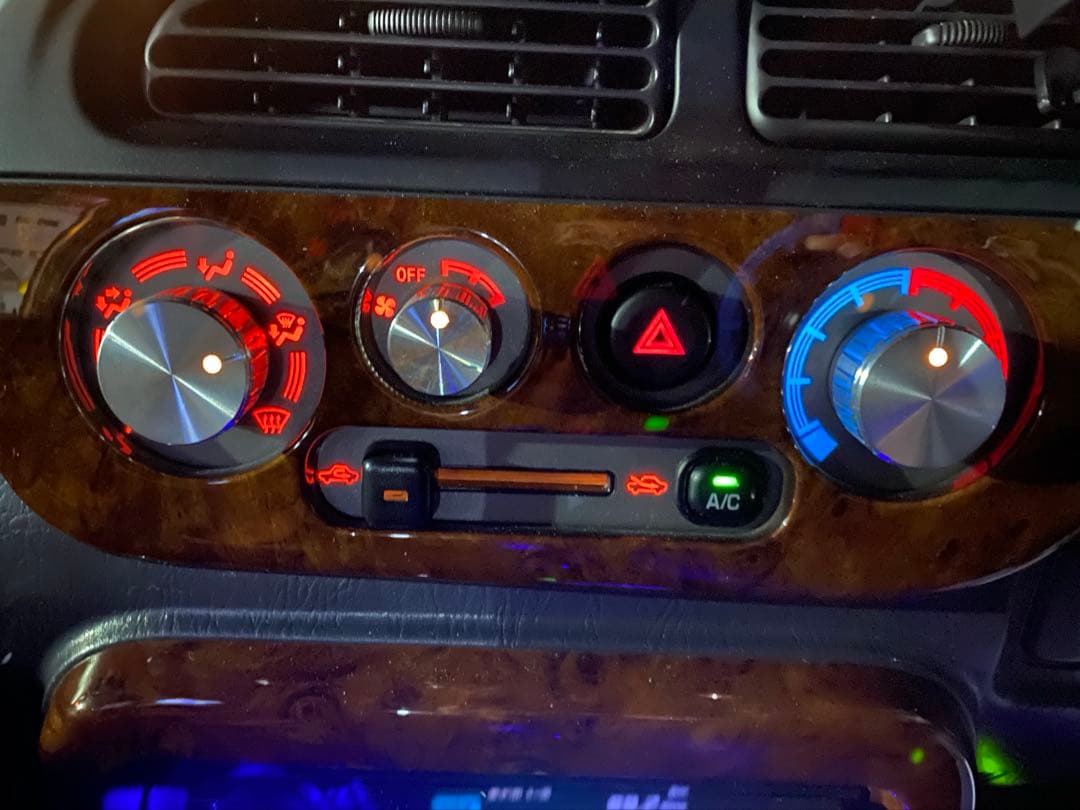 L700S ミラジーノ　エアコン　ツマミ　ノブ　シルバー