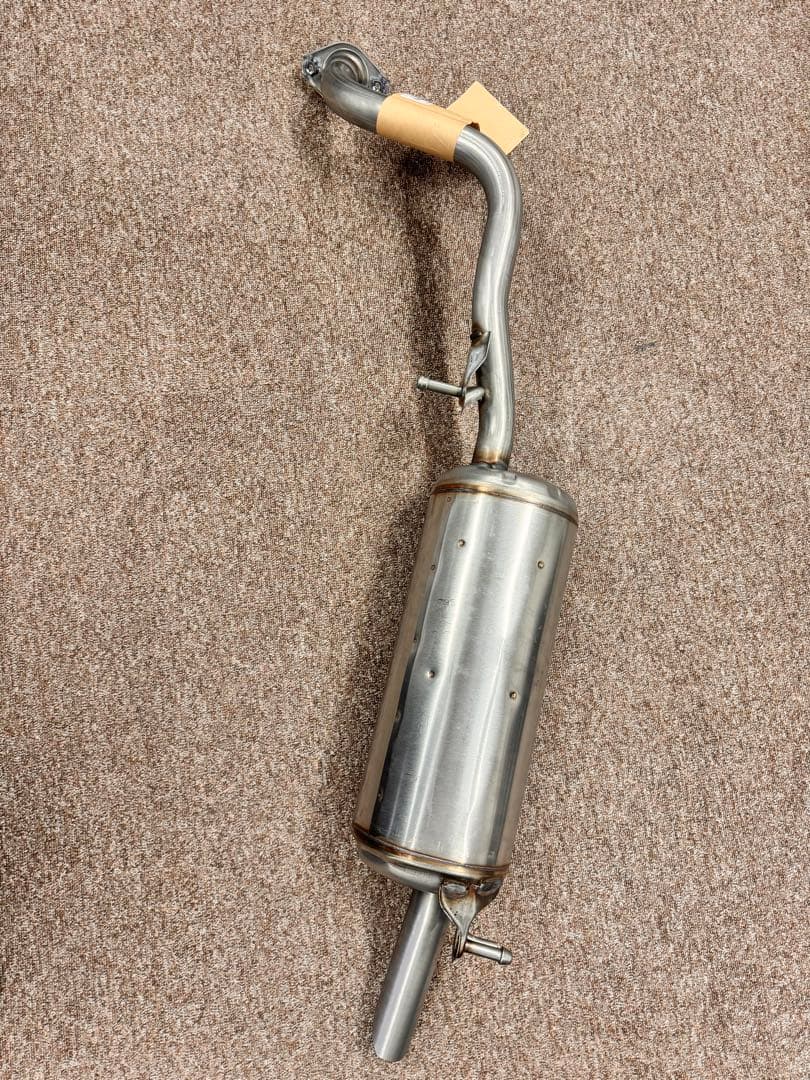 新品 プリウスα 純正マフラー トヨタ 13715 FUTABA 部品セット