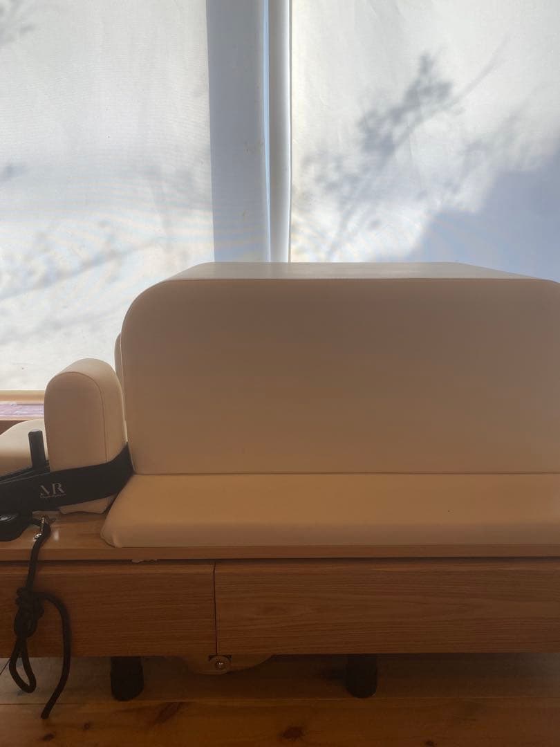 【美品】MIYABI 折りたたみ式 ピラティス リフォーマー　アイボリー