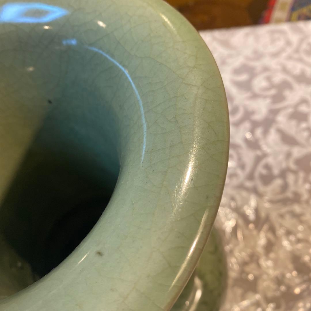 専用　中国古玩　陰刻草花文青磁花瓶