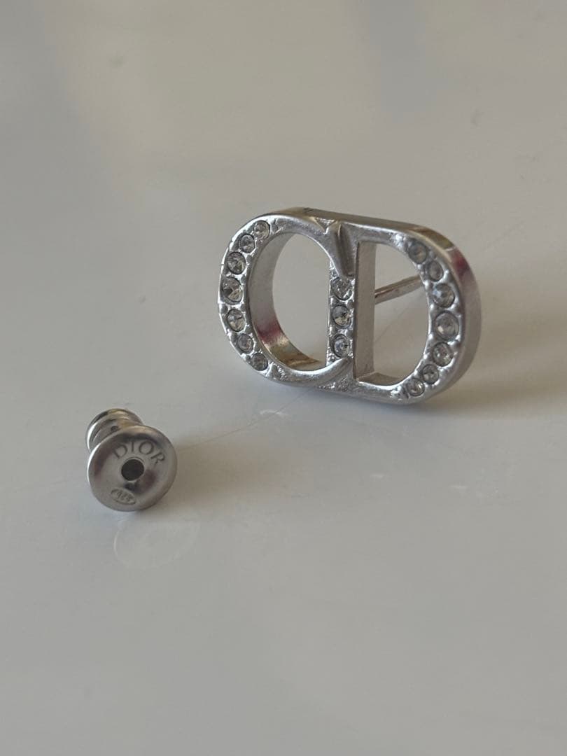 Diorピアス 片耳MOMO