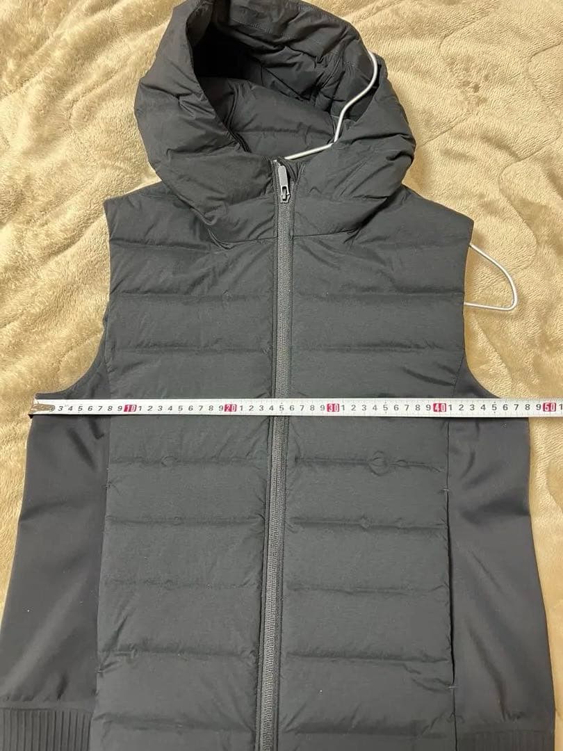 LuLuemon Down and Around ベスト ブラック サイズ8