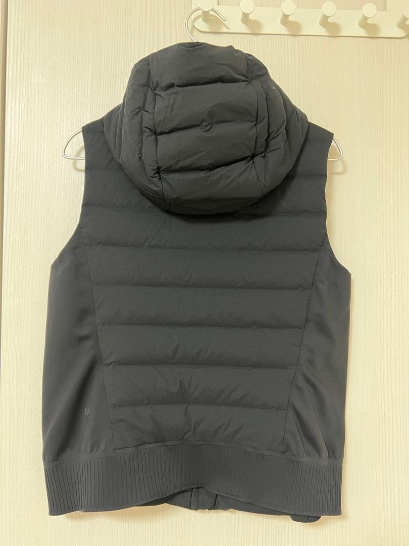 LuLuemon Down and Around ベスト ブラック サイズ8