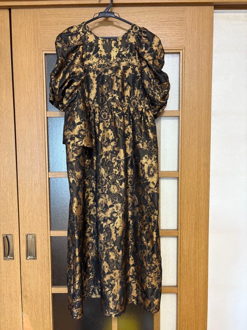 ANDRESD バブルスリーブジャガードドレス